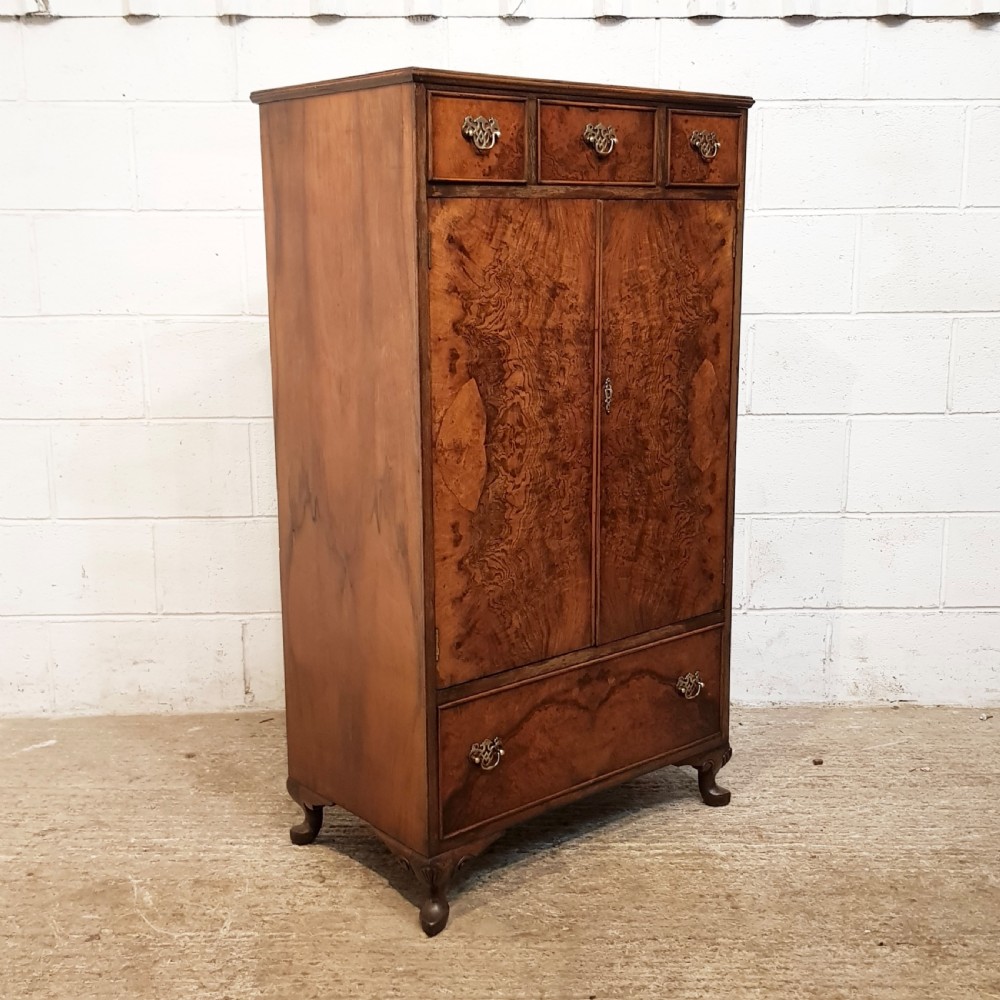 ANTIQUE SMALL OAK TRIPLE WARDROBE C1920 View VIII
