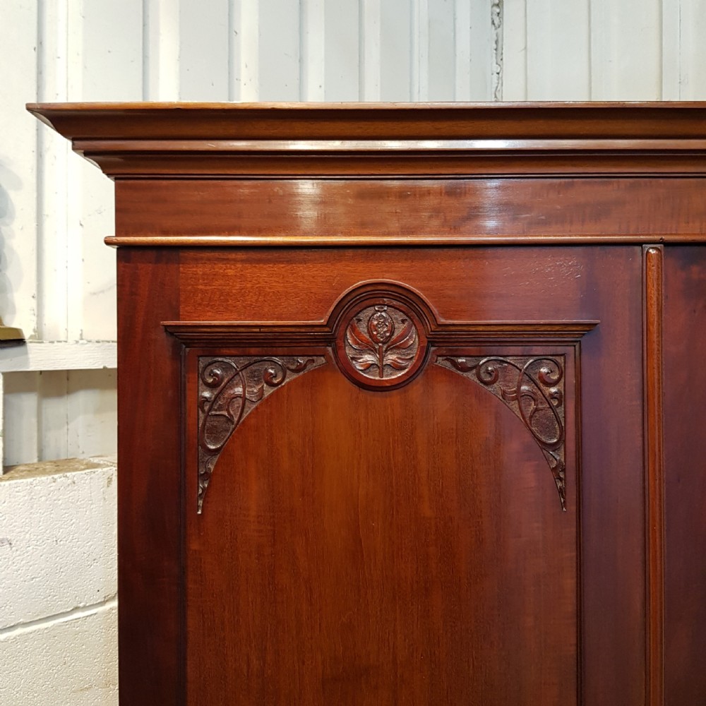 ANTIQUE EDWARDIAN MAHOGANY TRIPLE WARDROBE C1900 View II