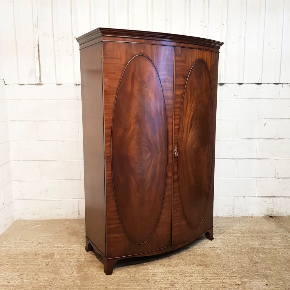 ANTIQUE EDWARDIAN BOW FRONT MAHOGANY DOUBKE WARDROBE BY WARING & GILLOWS C1900 View III