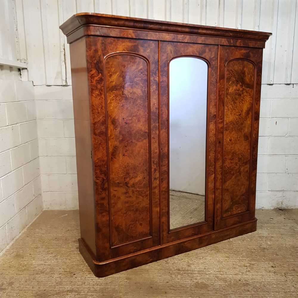 ANTIQUE VICTORIAN BURR WALNUT TRIPLE WARD OBE  C1880 View VII