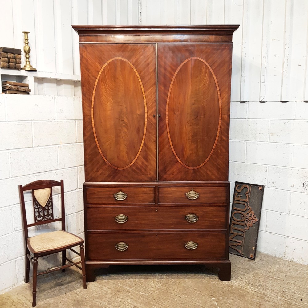 ANTIQUE 18TH CENTURY MAHOGANY PERIOD CLOTHES PRESS C1780