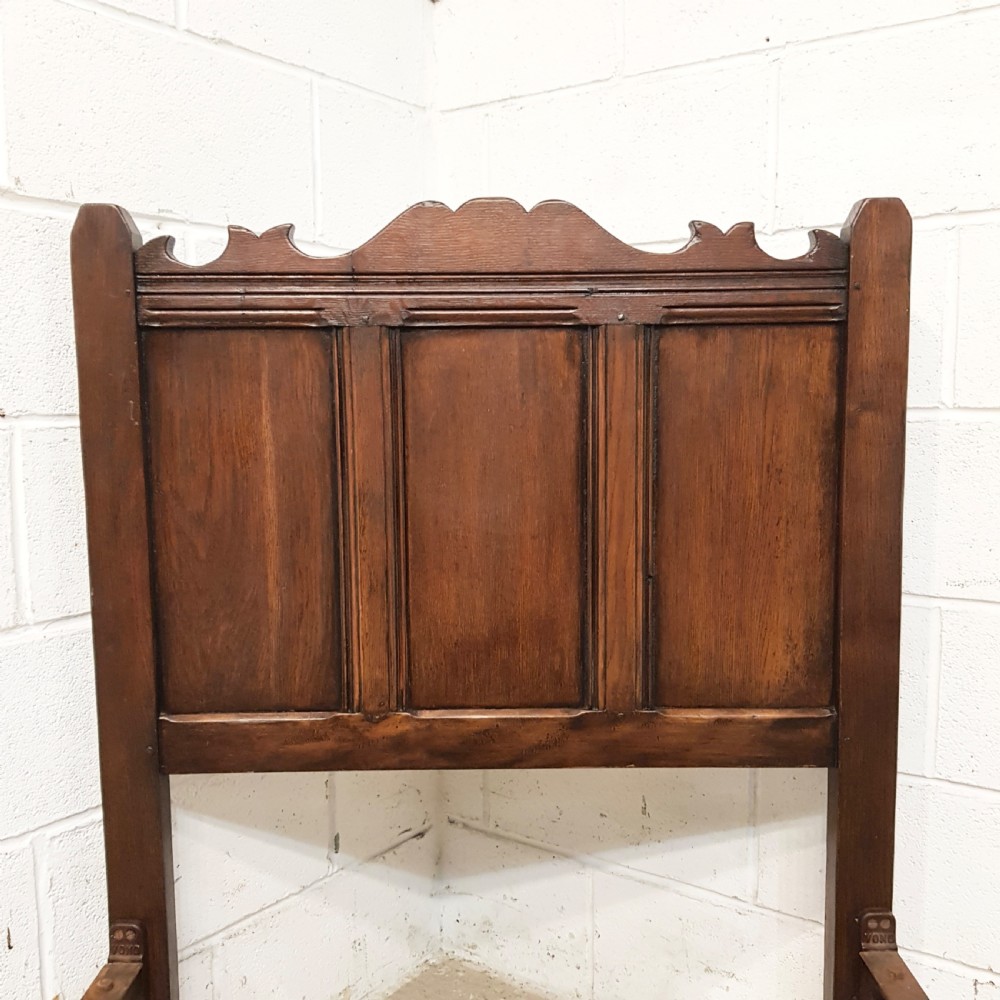 ANTIQUE PAIR EDWARDIAN GEORGIAN JOINED OAK SINGLE BEDS C1900 View II