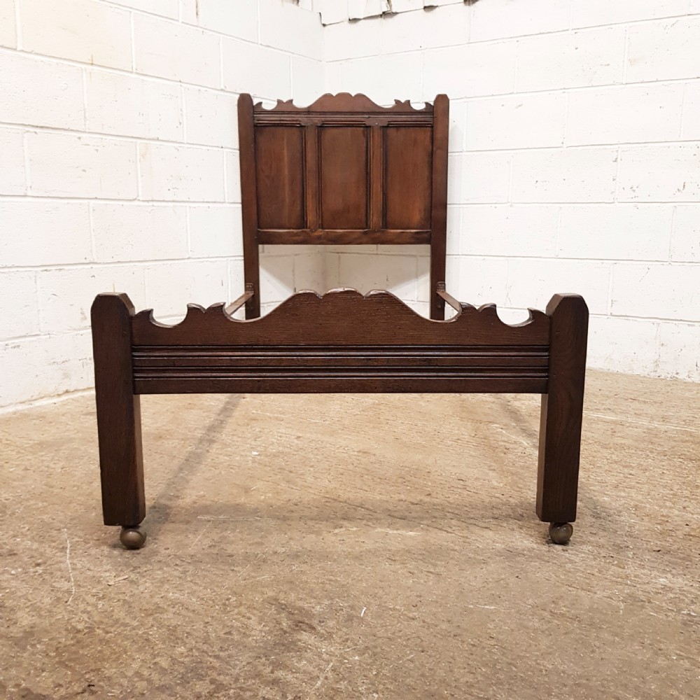 ANTIQUE PAIR EDWARDIAN GEORGIAN JOINED OAK SINGLE BEDS C1900 View V