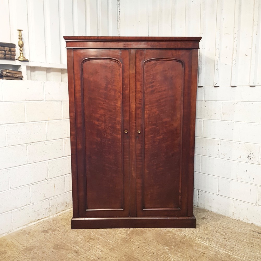 ANTIQUE VICTORIAN MAHOGANY DOUBKE WARDROBE C1880 View IV