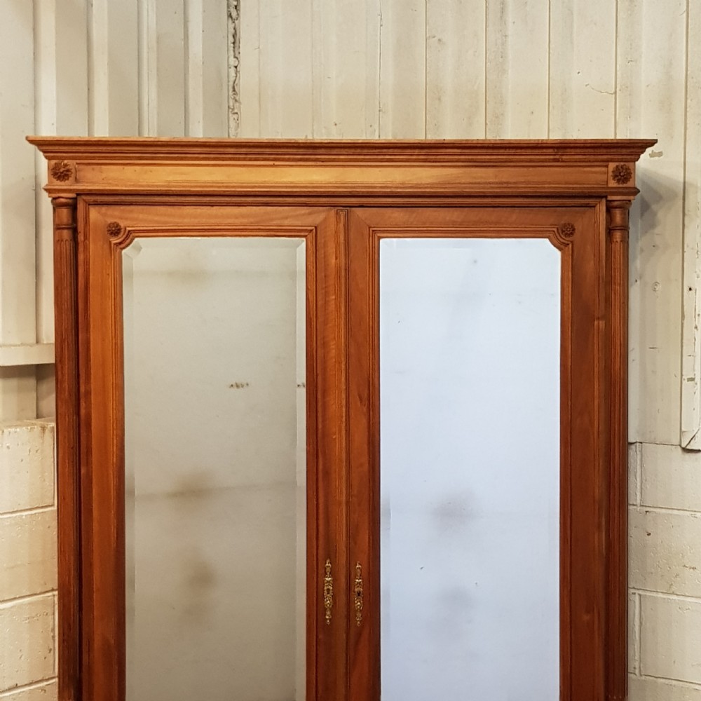 ANTIQUE 19TH CENTURY FRENCH WALNUT ARMOIRE C1880 View IV