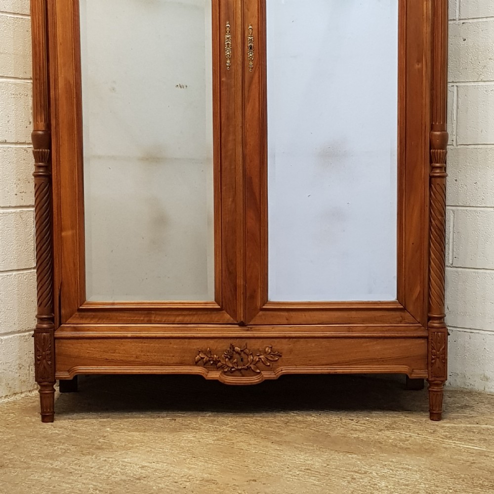 ANTIQUE 19TH CENTURY FRENCH WALNUT ARMOIRE C1880 View VI