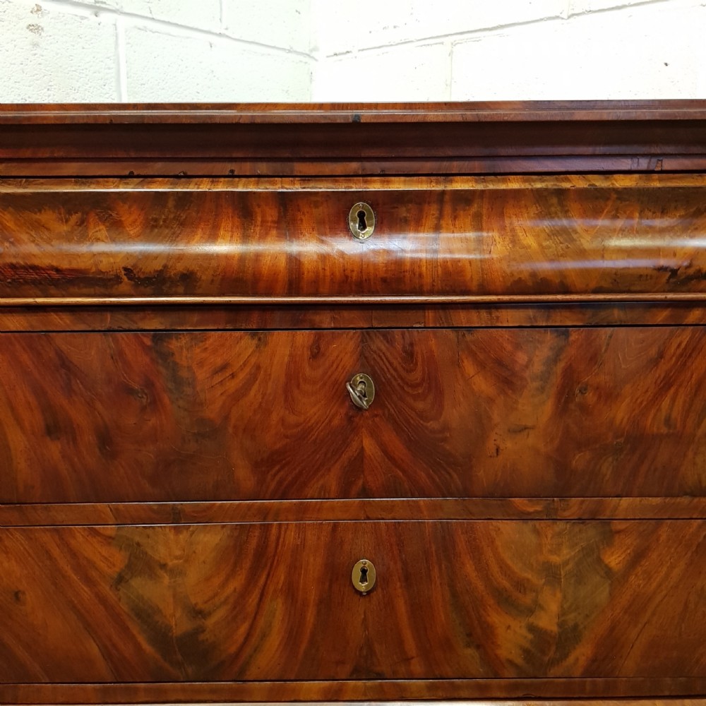 ANTIQUE 19TH CENTURY BIEDERMEIER MAHOGANY CHEST OF DRAWERS C1860 View V