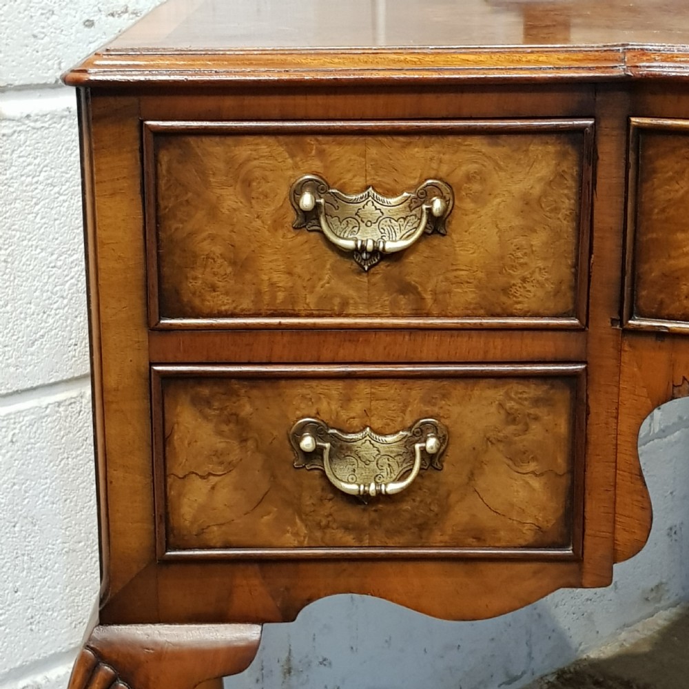 ANTIQUE BURR WALNUT QUEEN ANNE DRESSING TABLE C1920 View VIII
