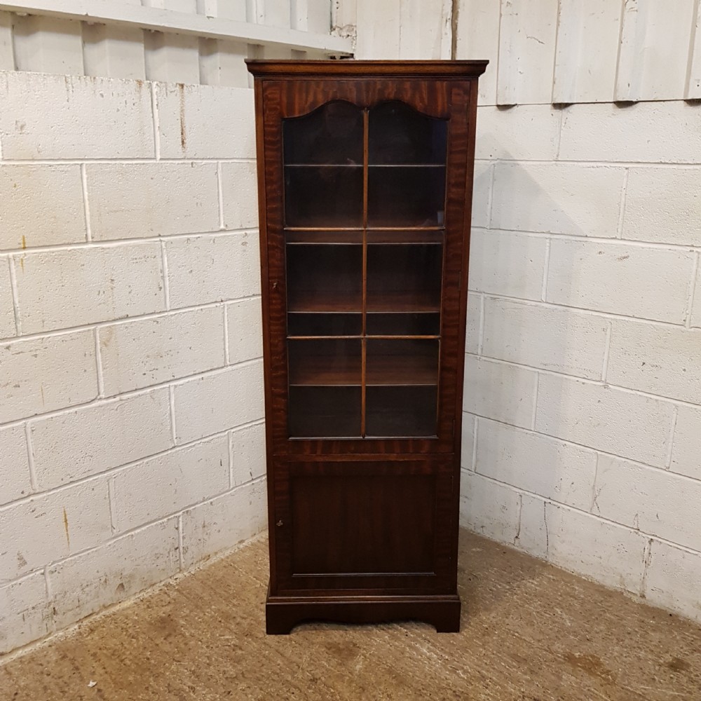 ANTIQUE MAHOGANY TALL NARROW GLAZD BOOKCASE BY DNBY & SPINKS C1920 View III