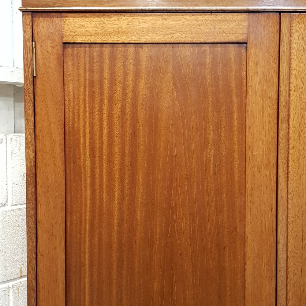 ANTIQUE EDWARDIAN MAHOGANY TRIPLE WARDROBE C1900 View VI
