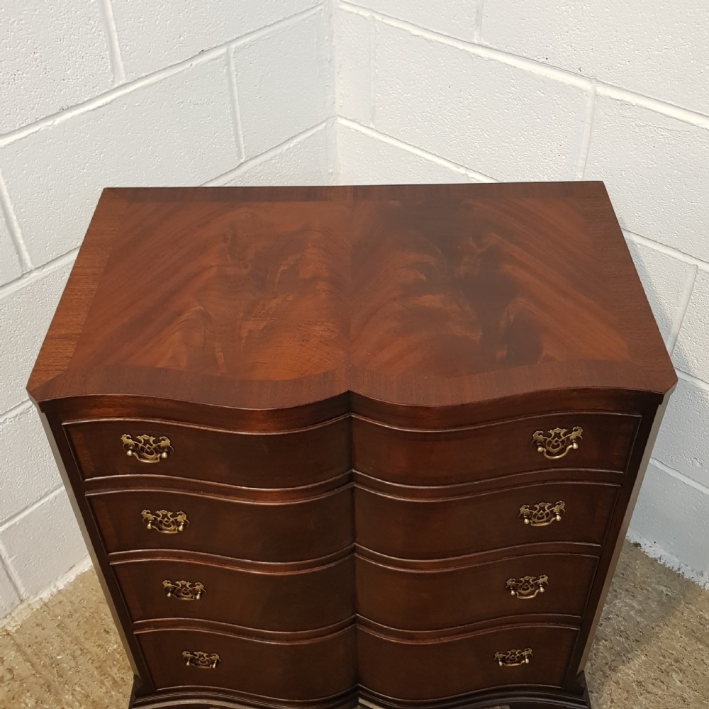 ANTIQUE SERPENTINE SHAPED MAHOGANY CHEST OF DRAWERS C1920 View VI