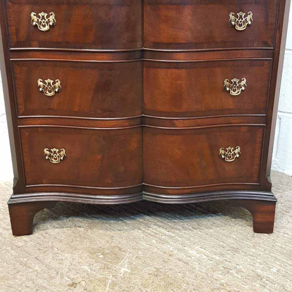 ANTIQUE SERPENTINE SHAPED MAHOGANY CHEST OF DRAWERS C1920 View VII