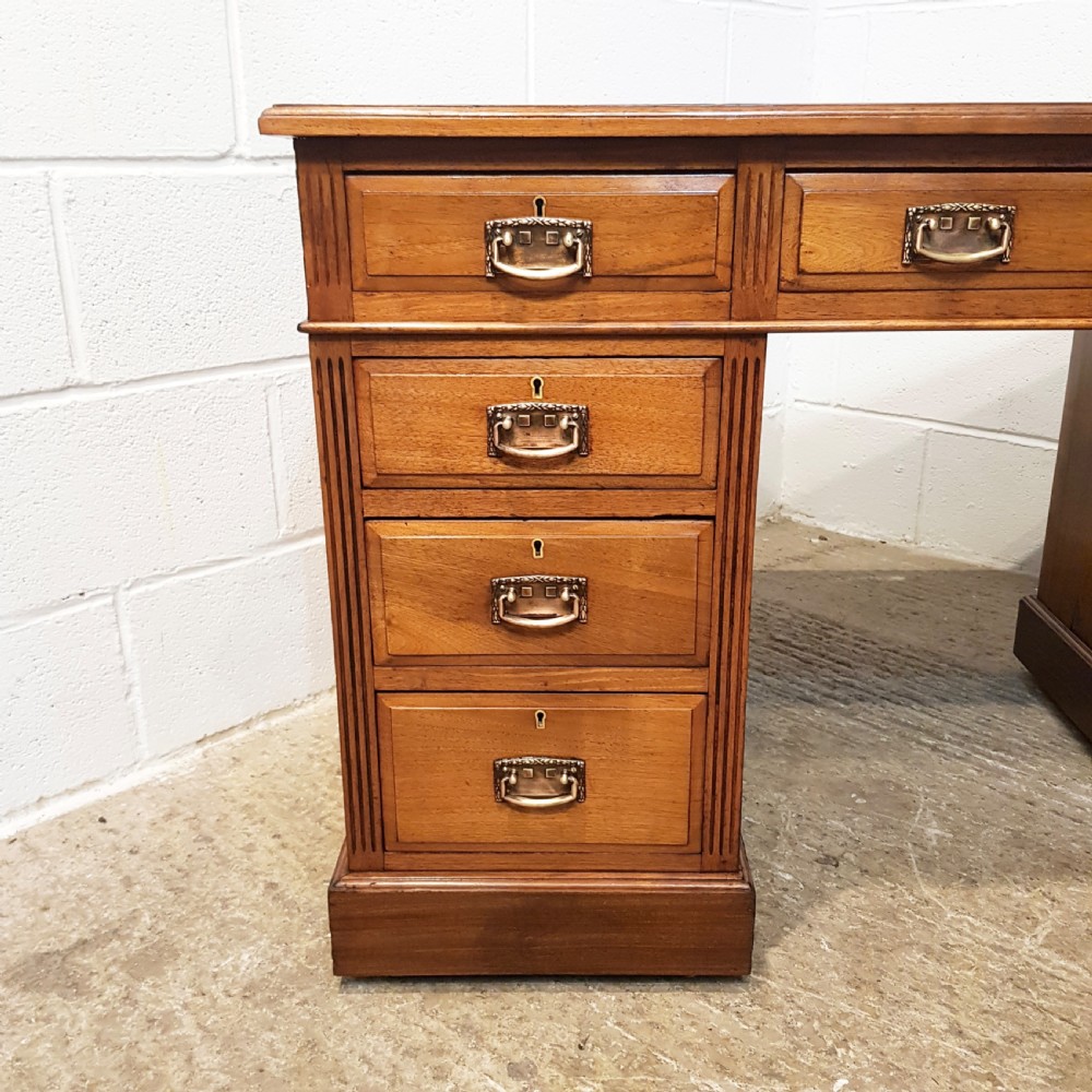 ANTIQUE LATE VICTORIAN WALNUT TWIN PEDESTAL LEATHER TOP DESK C1890 View III