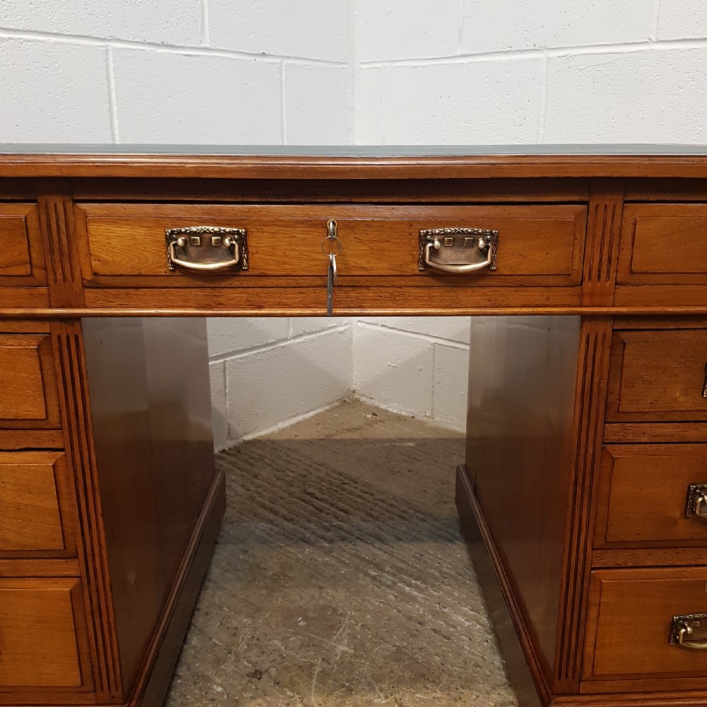ANTIQUE LATE VICTORIAN WALNUT TWIN PEDESTAL LEATHER TOP DESK C1890 View IX