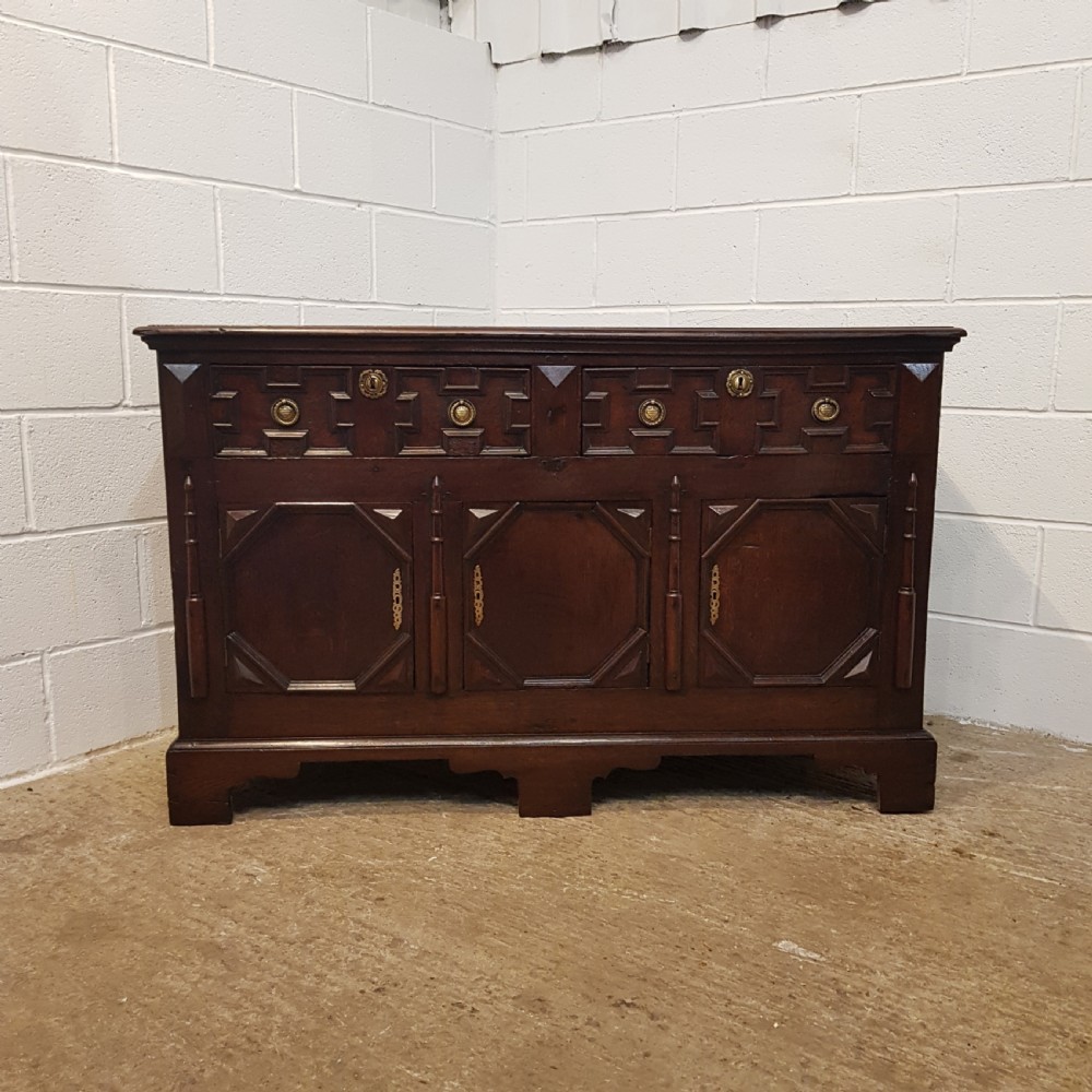ANTIQUE LATE18TH CENTURY JOINED OAK DRESSER BASE C1790 View III