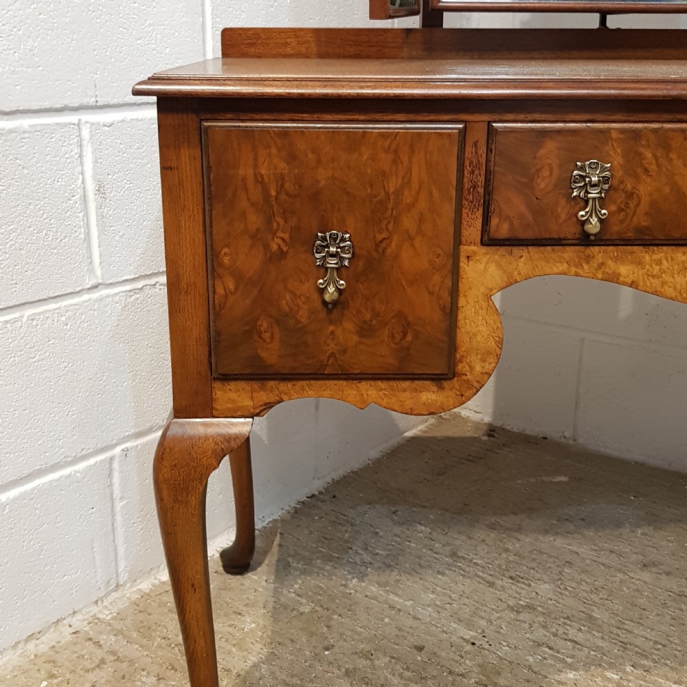 ANTIQUE BURR WALNUT QUEEN ANNE DRESSING TABLE C1920 View IV