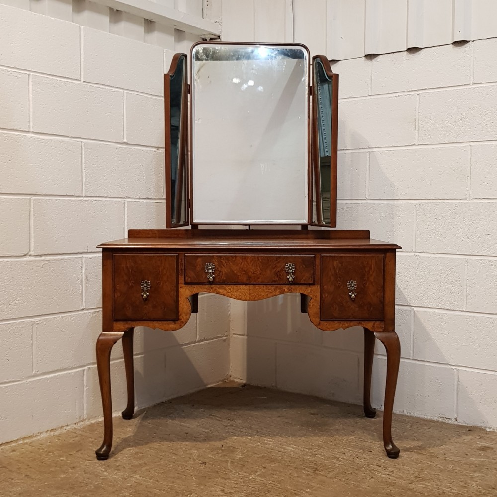 ANTIQUE BURR WALNUT QUEEN ANNE DRESSING TABLE C1920 View VII