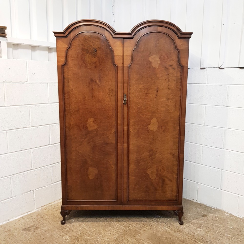 ANTIQUE BURR WALNUT DOUBKE WARDROBE C1920 View VII
