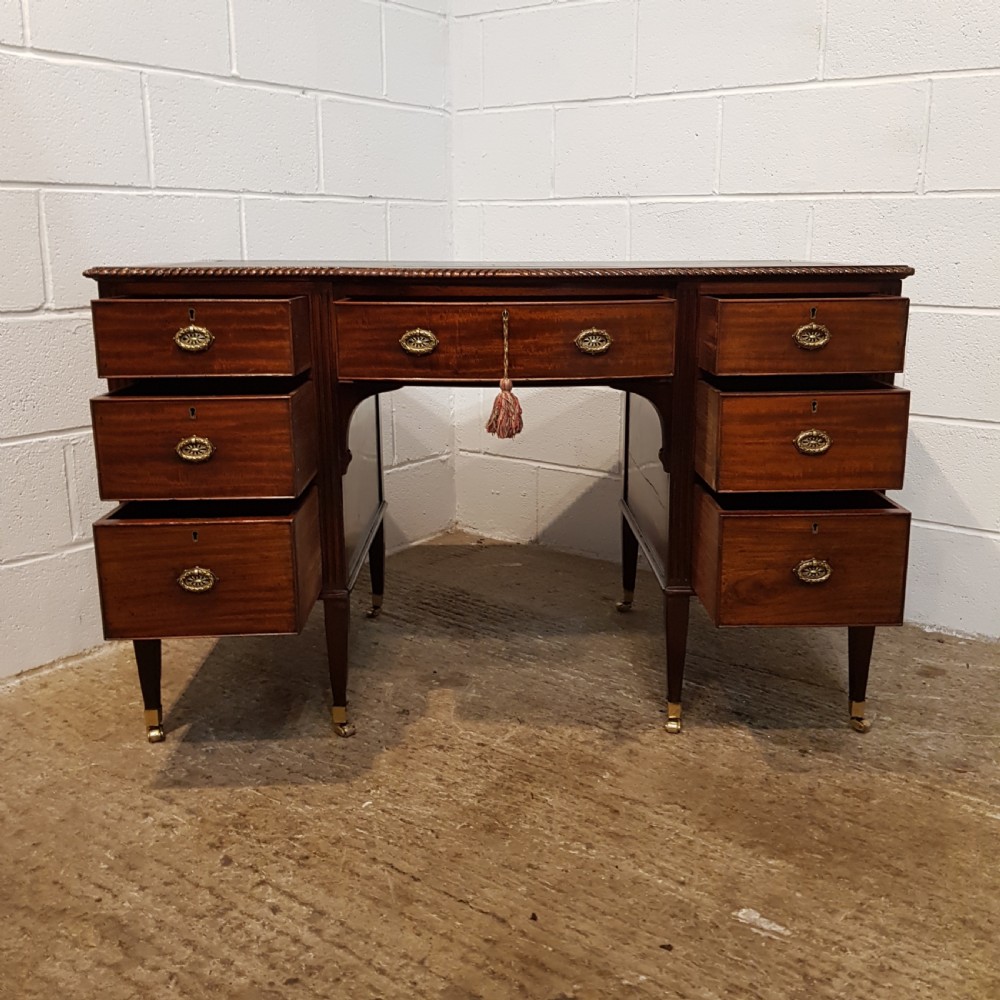 ANTIQUE EDWARDIAN MAHOGANY LEATHER TOP PEDESTAL DESK C1900 View II