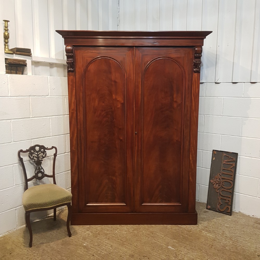 ANTIQUE WILLIAM 1V MAHOGANY DOUBLE WARDROBE C1830
