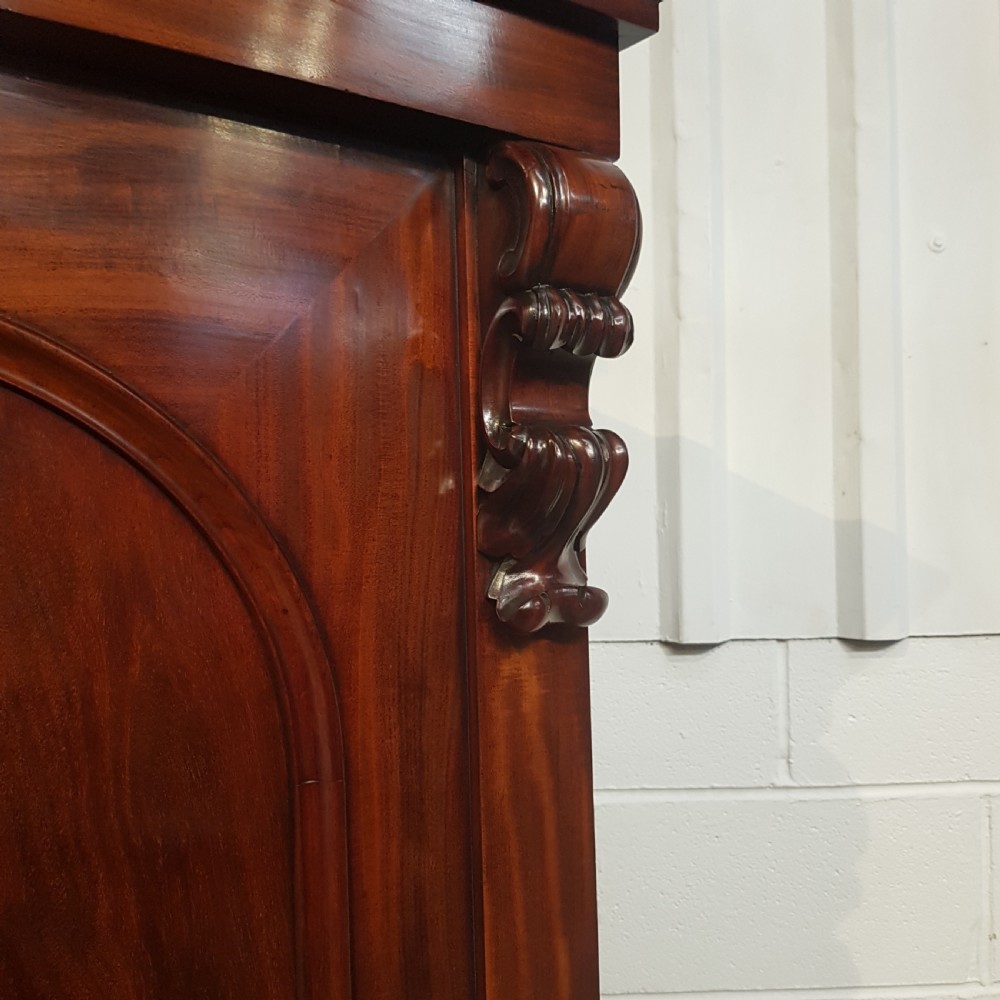 ANTIQUE WILLIAM 1V MAHOGANY DOUBLE WARDROBE C1830 View III