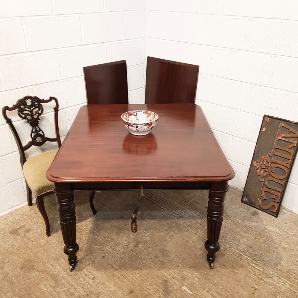 ANTIQUE VICTORIAN. MAHOGANY EXTENDING DINING TABLE SEATS 8-10 c1890