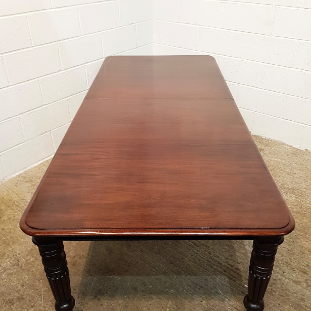 ANTIQUE VICTORIAN. MAHOGANY EXTENDING DINING TABLE SEATS 8-10 c1890 View II