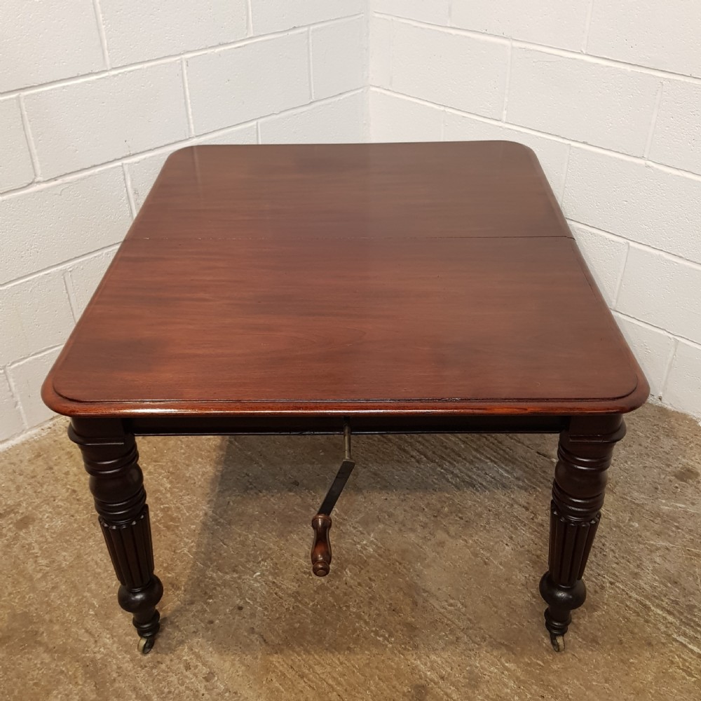 ANTIQUE VICTORIAN. MAHOGANY EXTENDING DINING TABLE SEATS 8-10 c1890 View VI