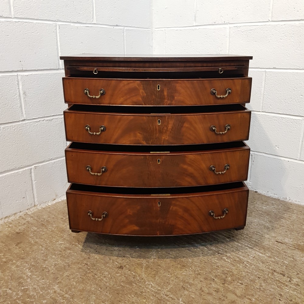 ANTIQUE SMALL BOW FRONT MAHOGANY BACHELORS CHEST OF DRAWERS C1920 View II