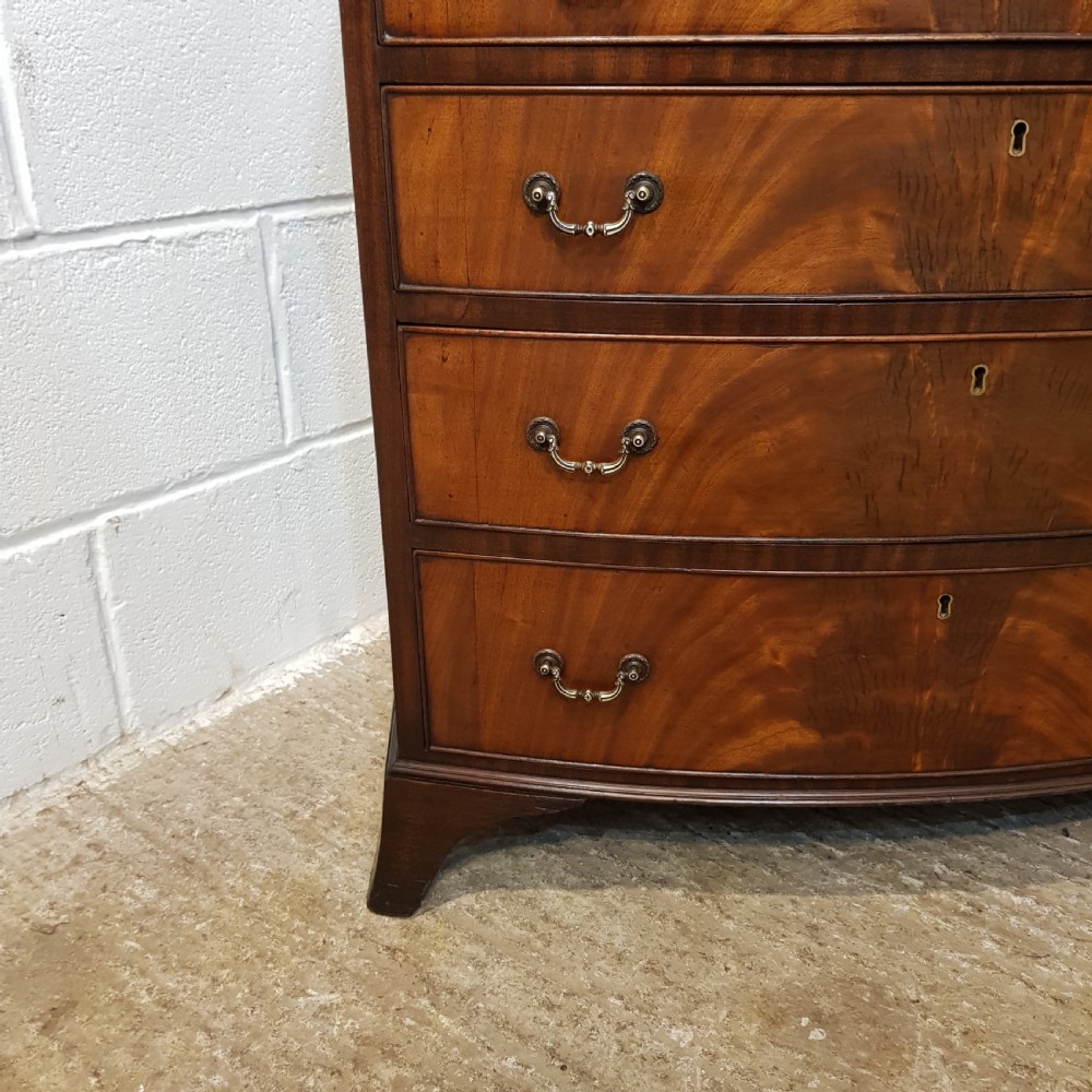 ANTIQUE SMALL BOW FRONT MAHOGANY BACHELORS CHEST OF DRAWERS C1920 View V