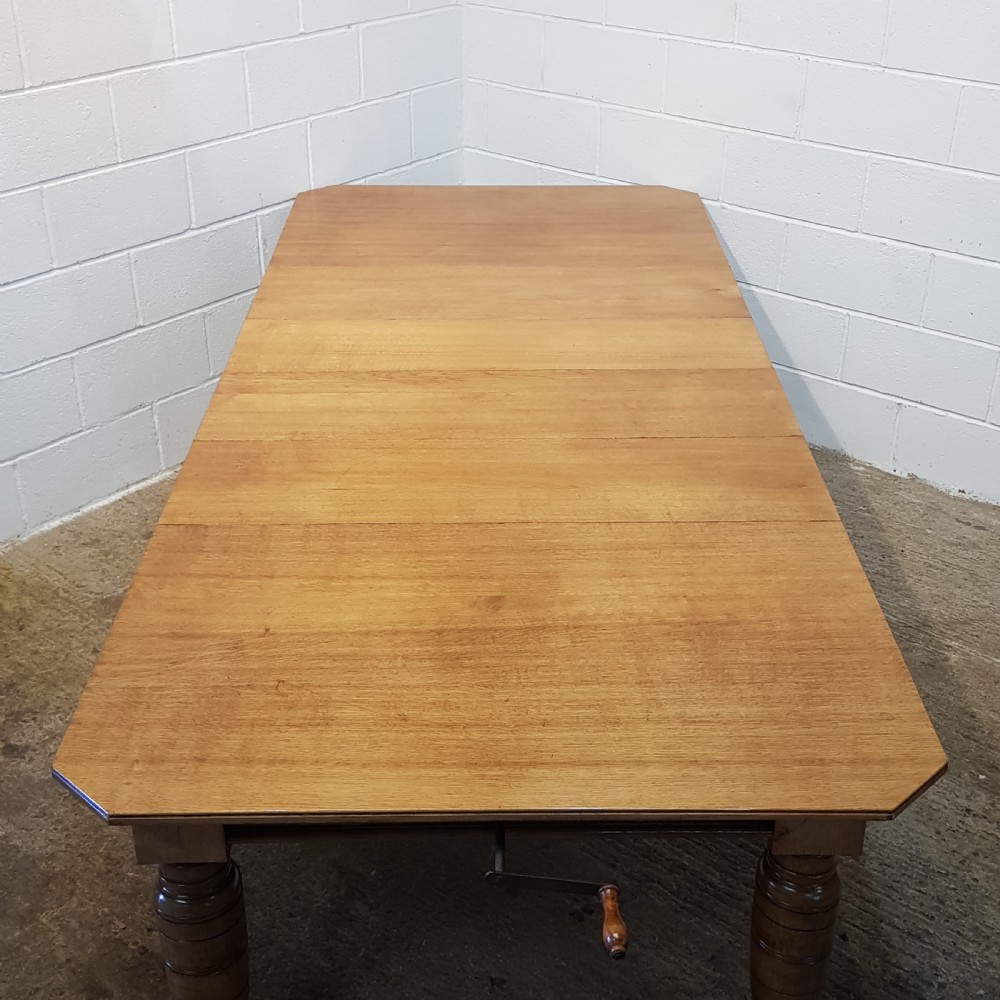 ANTIQUE VICTORIAN LIGHT OAK EXTENDING DINING TABLE SEATS 12 - 14 c1880 View VII
