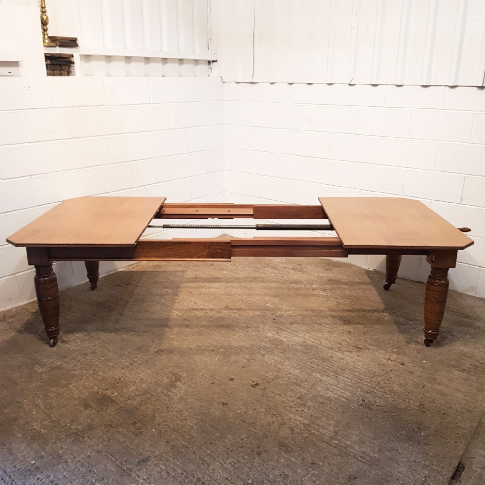 ANTIQUE VICTORIAN LIGHT OAK EXTENDING DINING TABLE SEATS 12 - 14 c1880 View VIII