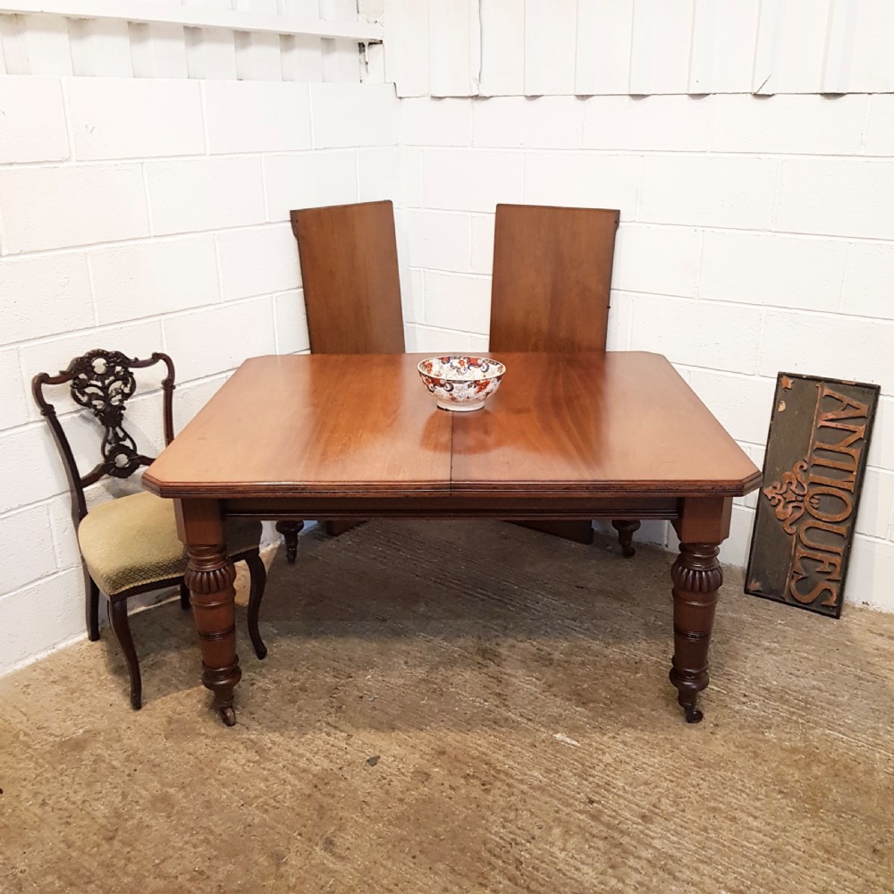 ANTIQUE VICTORIAN WALNUT EXTENDING DINING TABLE C1880