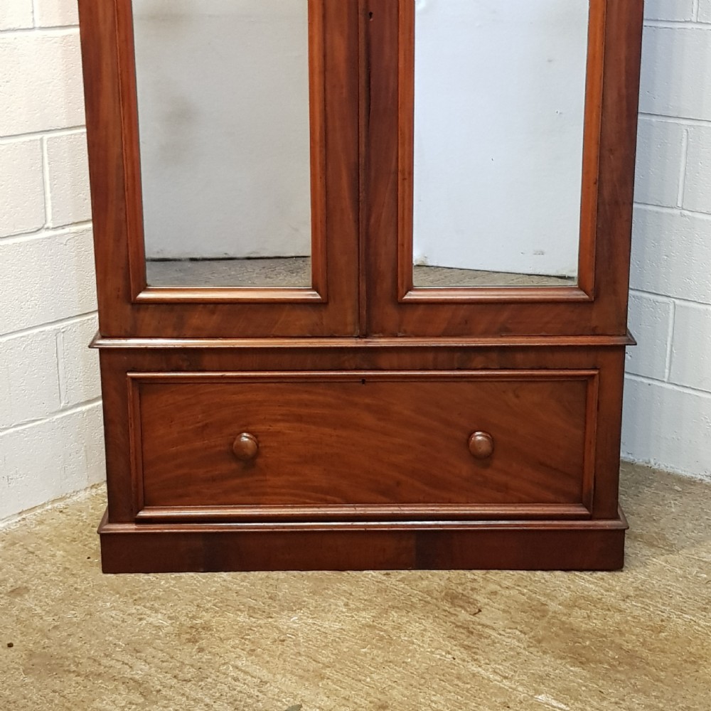 ANTIQUE VICTORIAN MAHOGANY DOUBKE WARDROBE C1880 View IV