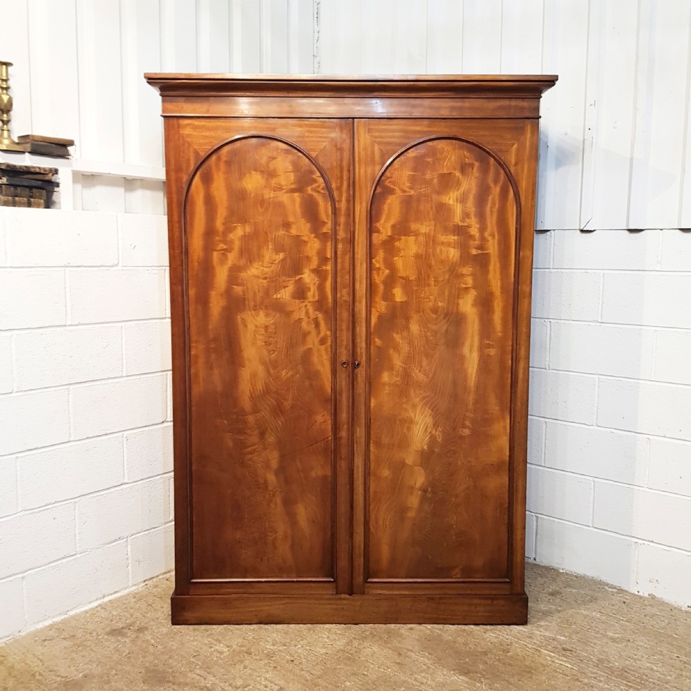 ANTIQUE SMALL LINEN FOLD OAK DOUBLE WARDROBE C1920 View X