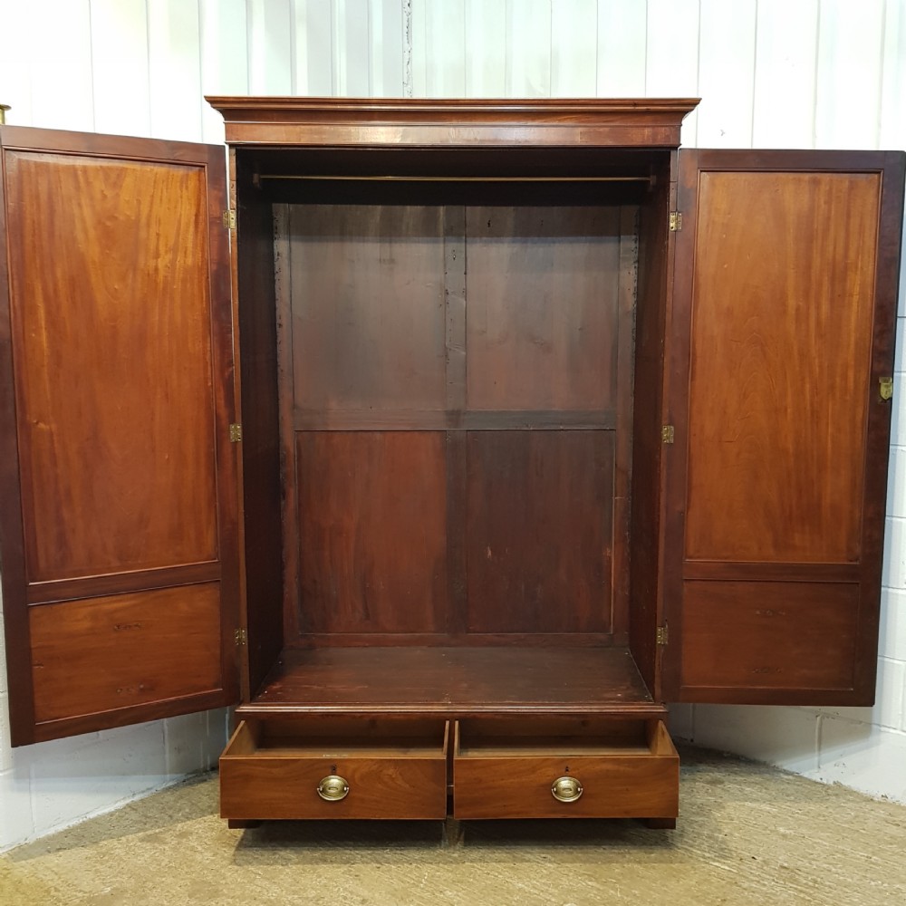 ANTIQUE REGENCY MAHOGANY Y DOUBLE WARDROBE C1820 View II
