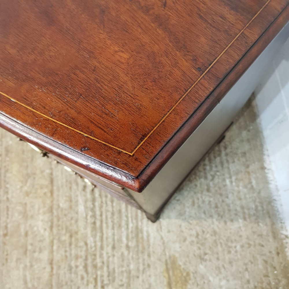 ANTIQUE REGENCY SMALL MAHOGANY BOW FRONT  CHEST IF DRAWERS C1820 View V