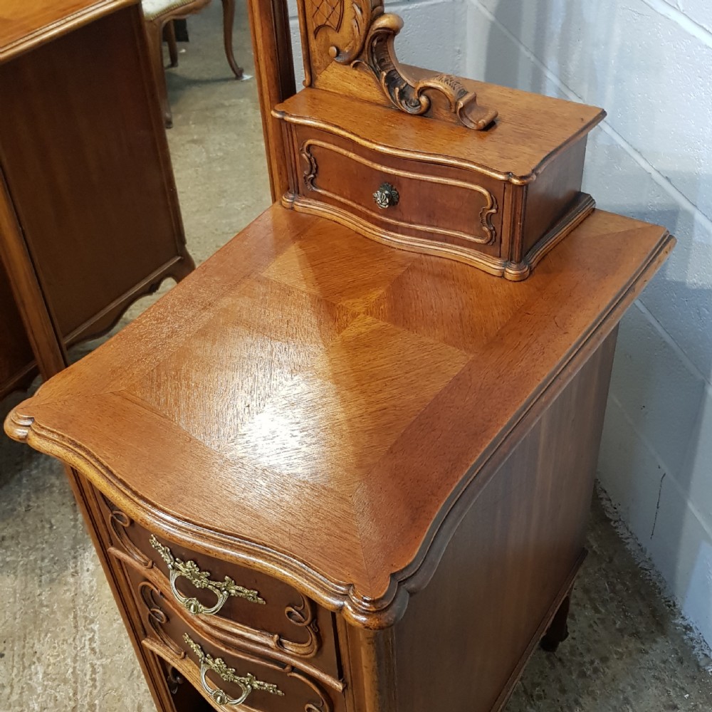 SUPERB ANTIQUE LATE 19TH CENTURY FRENCH WALNUT DRESSING TABLE & STTOOL C1890 View III