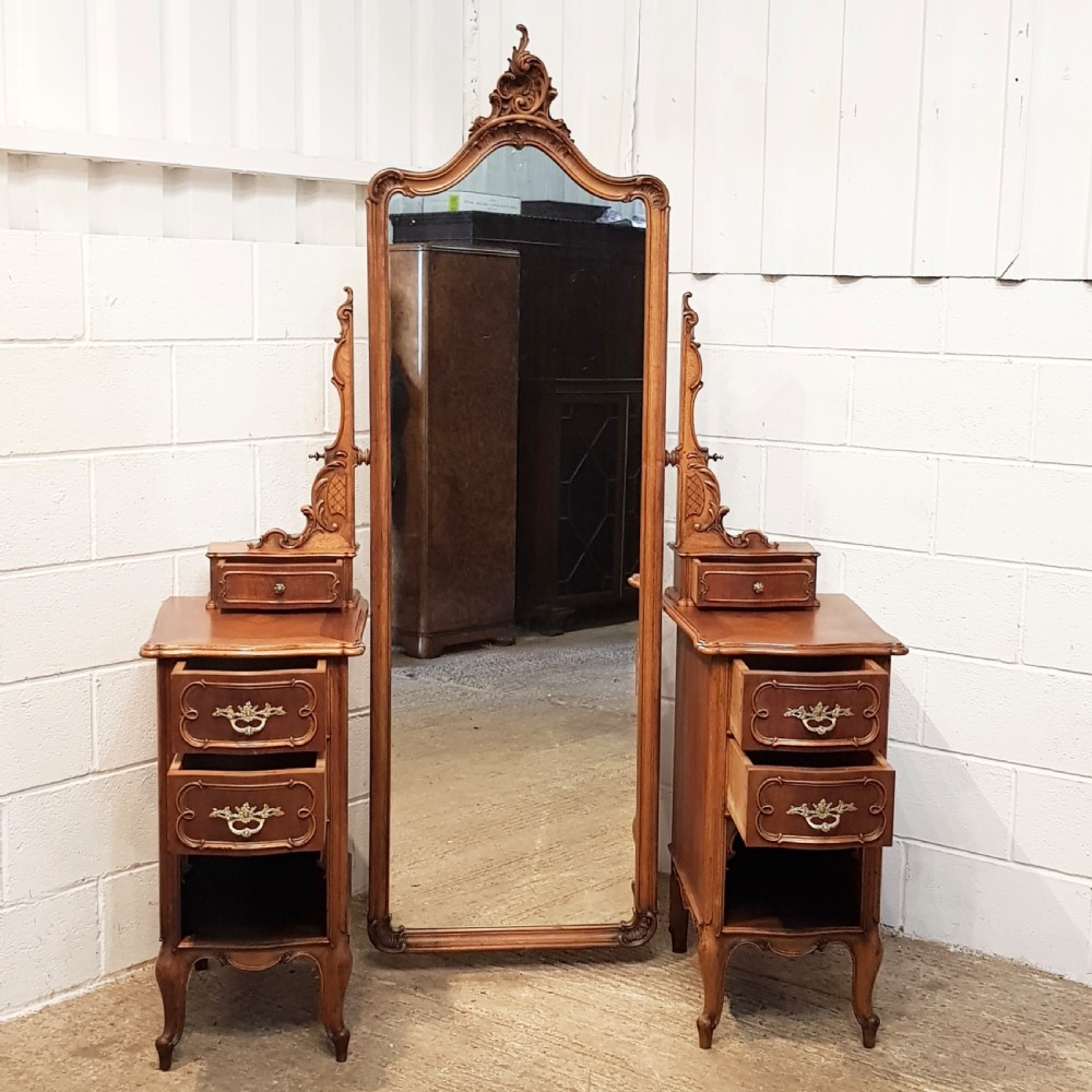 SUPERB ANTIQUE LATE 19TH CENTURY FRENCH WALNUT DRESSING TABLE & STTOOL C1890 View V