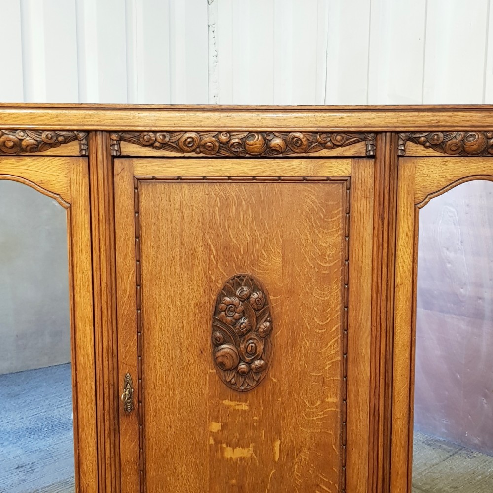 ANTIQUE FRENCH CARVED  OAK TRIPLE WARDROBE C1920 View VI