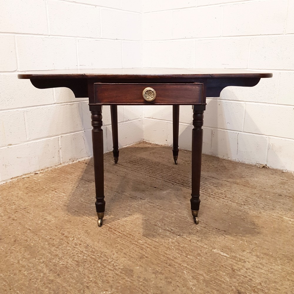ANTIQUE REGENCY MAHOGANY PEMBROKE TABLE C1820 View IV