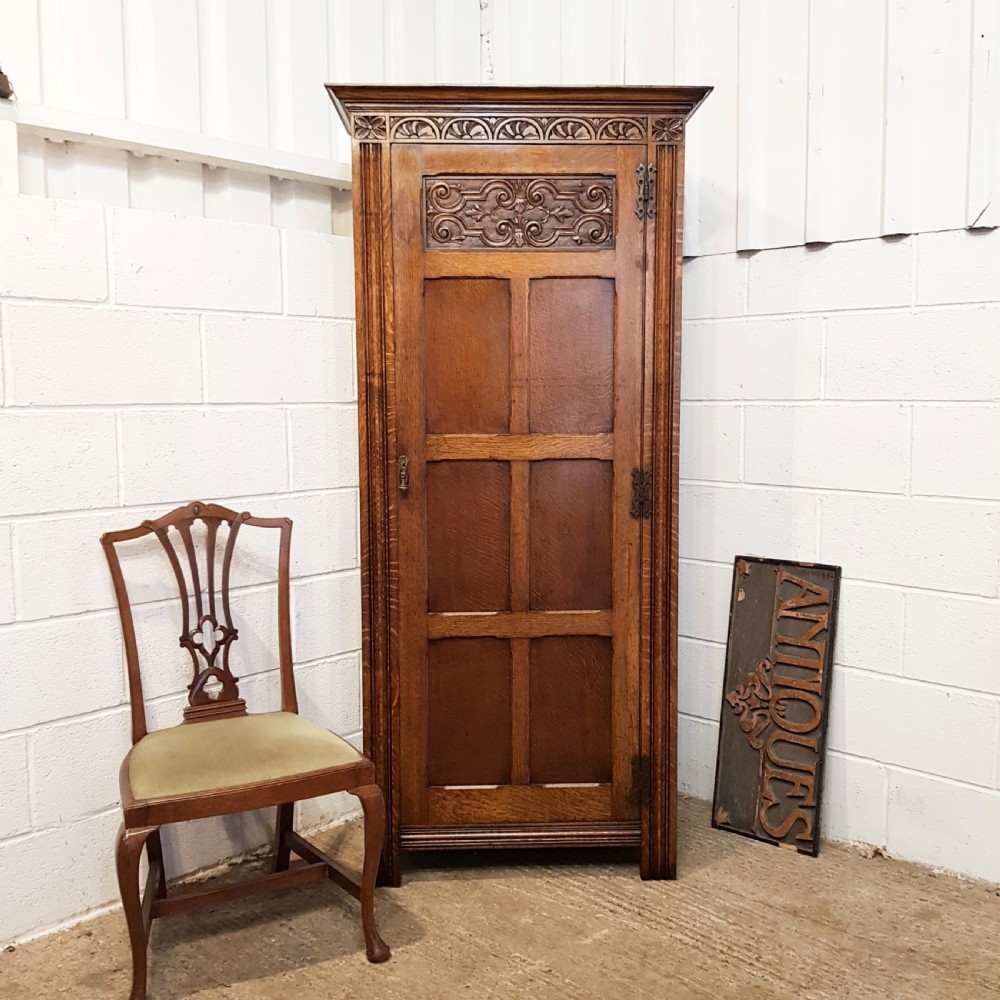 ANTIQUE CARVED OAK HALL ROBEC1920