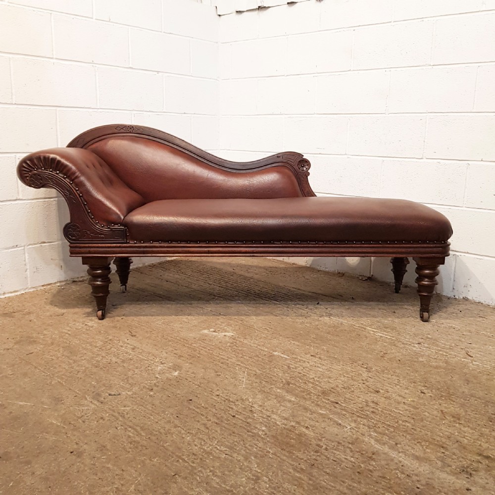 ANTIQUE VICTORIAN CARVED WALNUT LEATHER CHAISE LONGUE C1880 View II