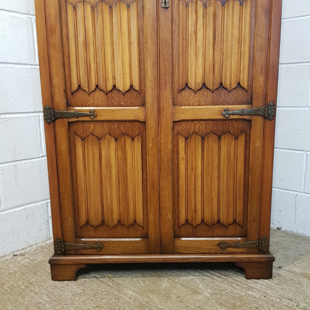 ANTIQUE OAK LINEN FOLD FITTED WARDROBE C1920 View II