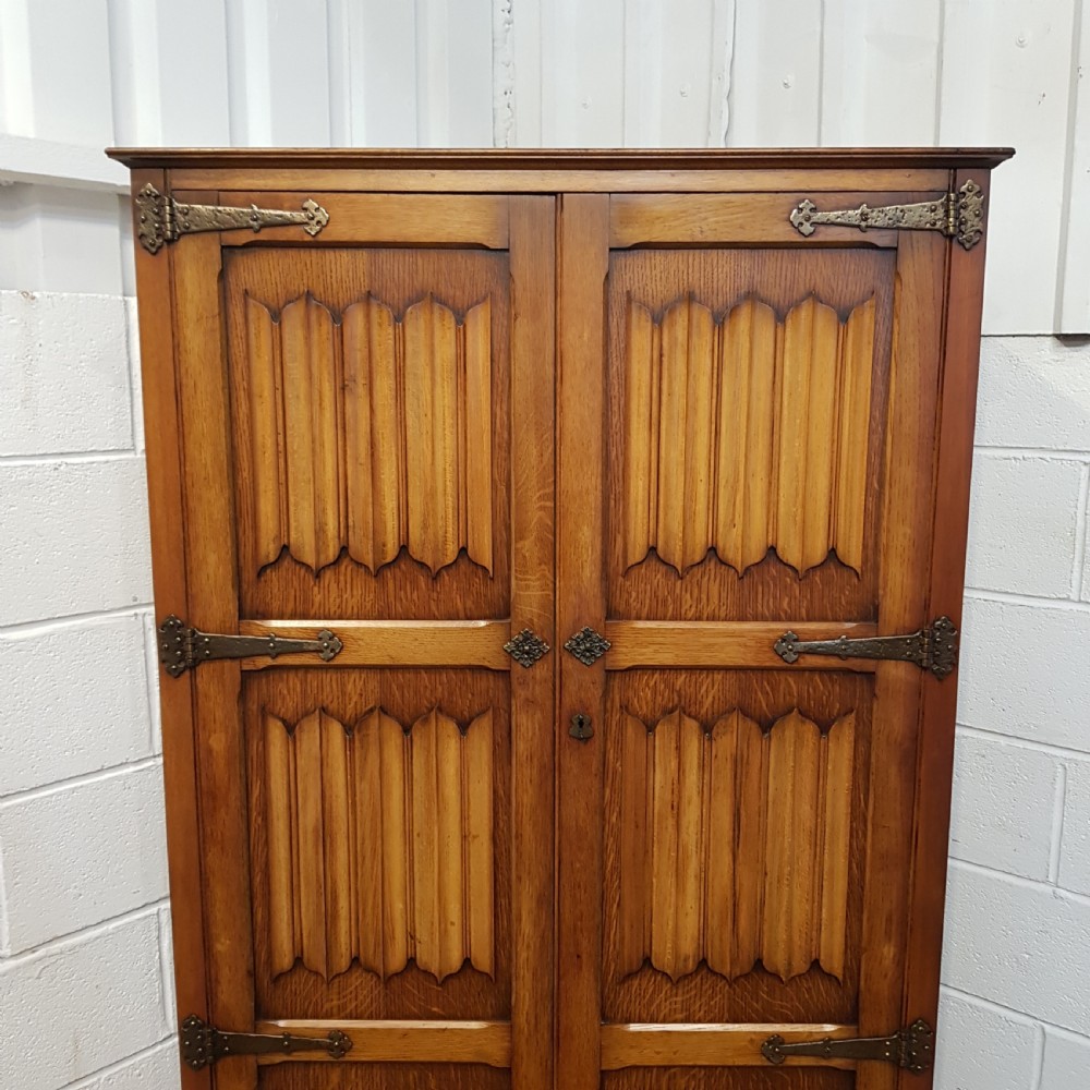 ANTIQUE OAK LINEN FOLD FITTED WARDROBE C1920 View V
