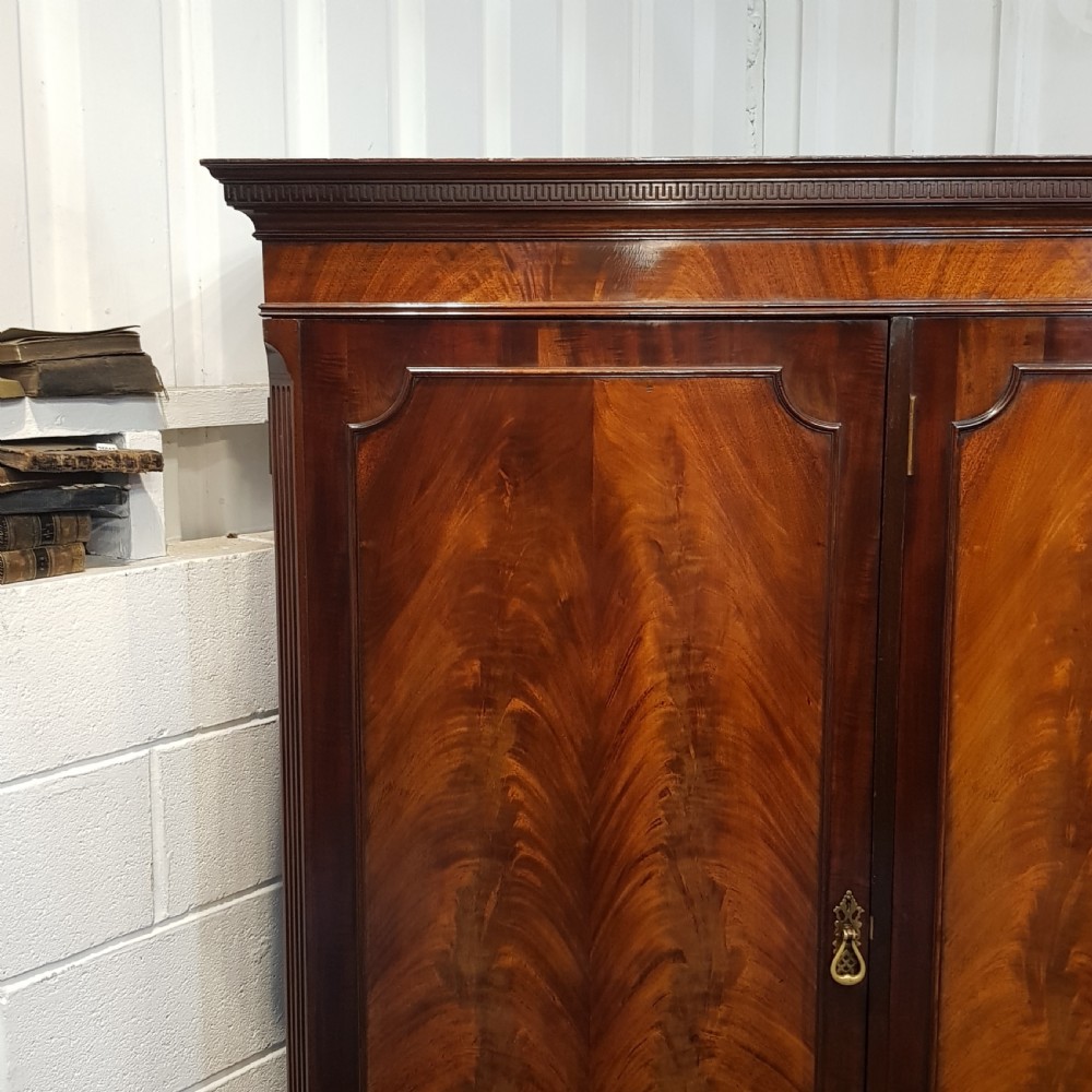 ANTIQUE EDWARDIAN MAHOGANY TRIPLE WARDROBE BY WARING & GILLOWS  C1900 View XI