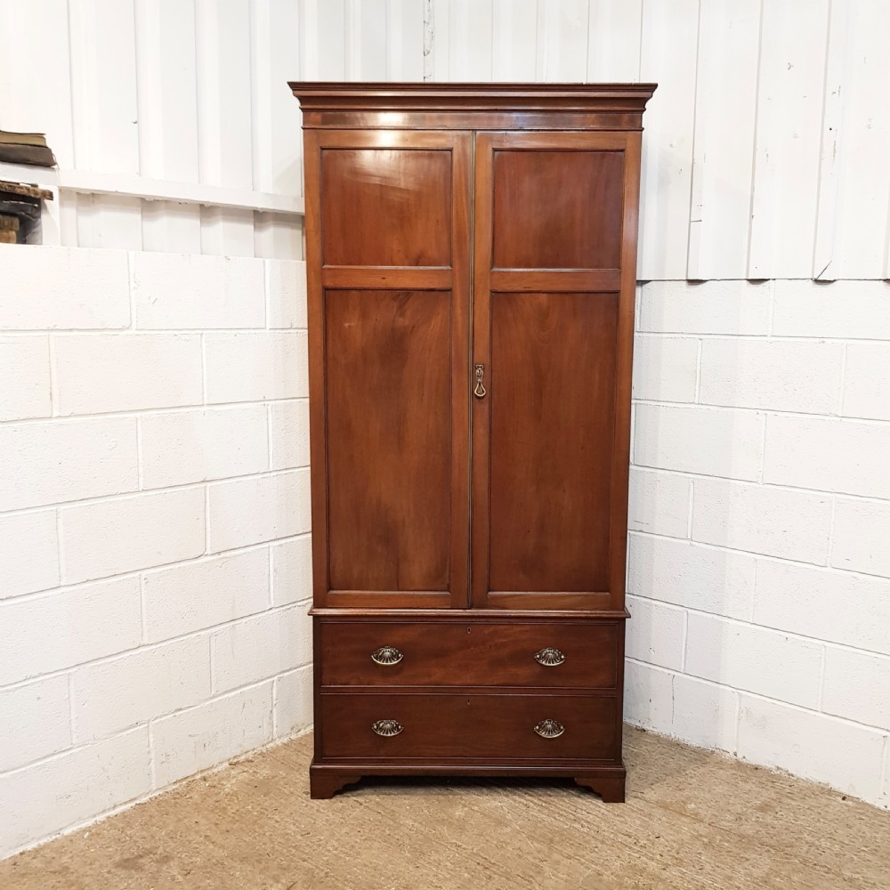 ANTIQUE EDWARDIAN TALL. ARROW MAHOGANY WARDROBE C1900 View III