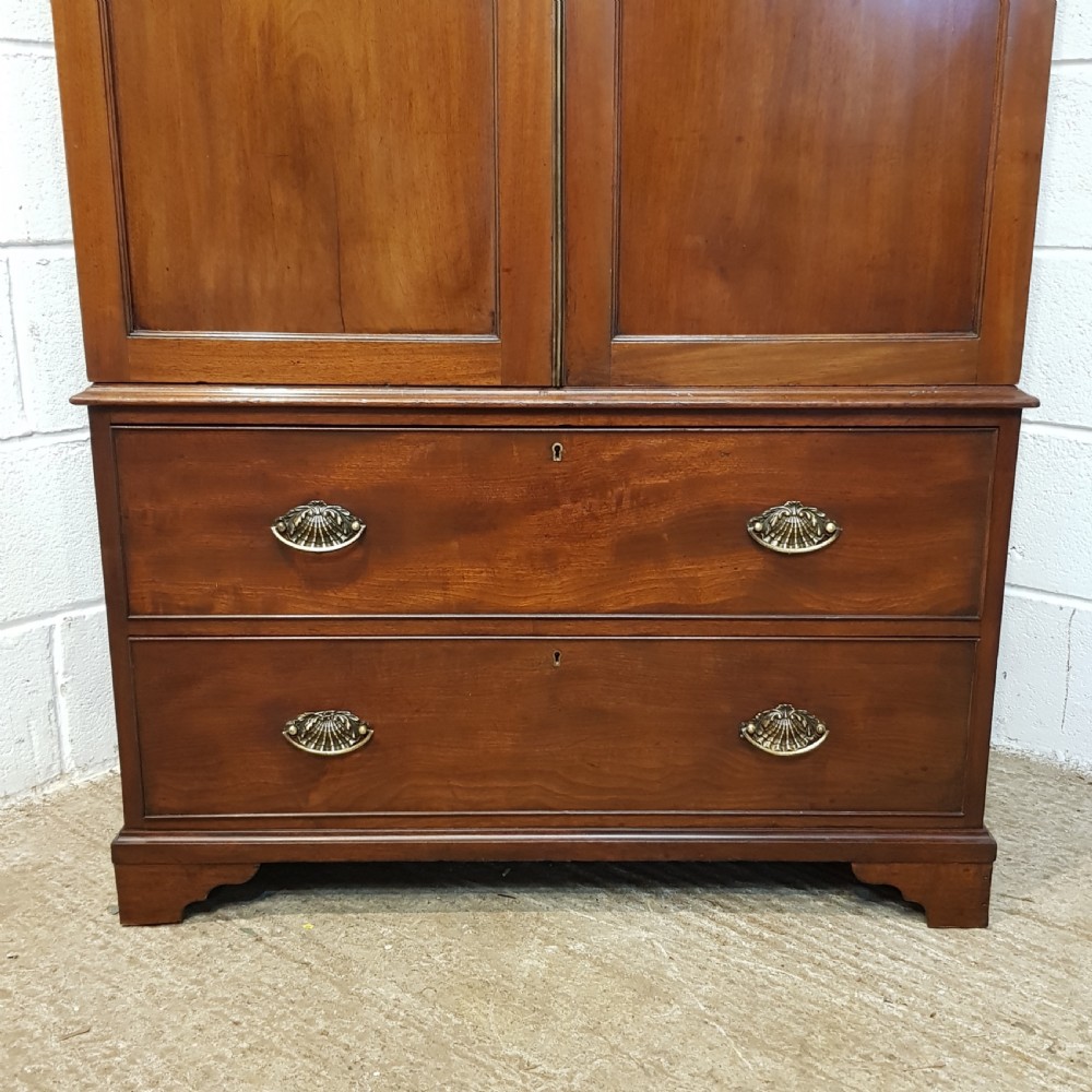ANTIQUE EDWARDIAN TALL. ARROW MAHOGANY WARDROBE C1900 View IV