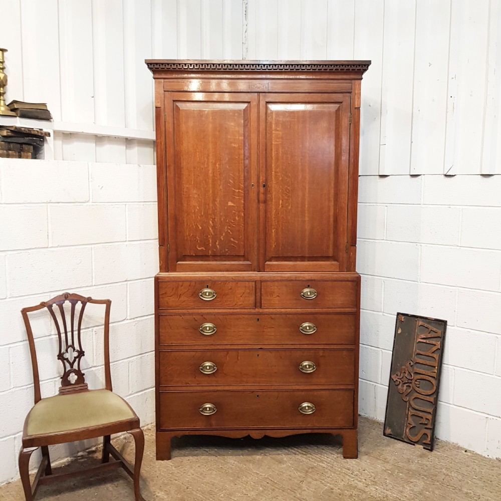 ANTIQUE 18TH CENTURY PERIOD OAK PRESS C1780