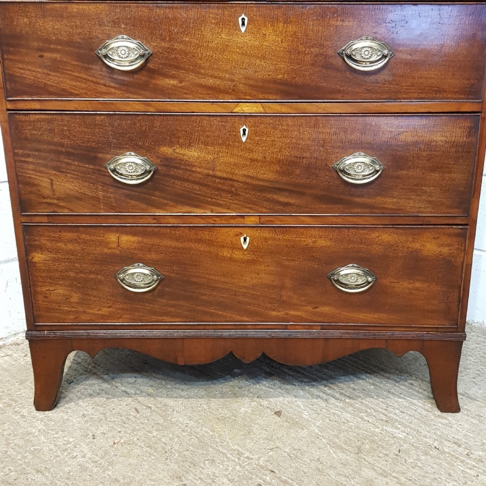 ANTIQUE 18th CENTURY PERIOD MAHOGANY CHEST OF DRAWERS C1780 View II